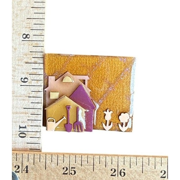 HOUSE PINS by LUCINDA Farm House Gardening Flowers Yellow Pink Glitter Stripes - Picture 3 of 3